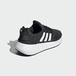 Συμφωνίες 🎉 Casual | Lifestyle 👟 Sneakers Adidas Originals Swift Run 22 Παιδικά Παπούτσια CBLACK/FTWWHT/GREFIV 🔔 -Παιδικά Παπούτσια Εκπτώσεις adidas originals swift run 22 j 23